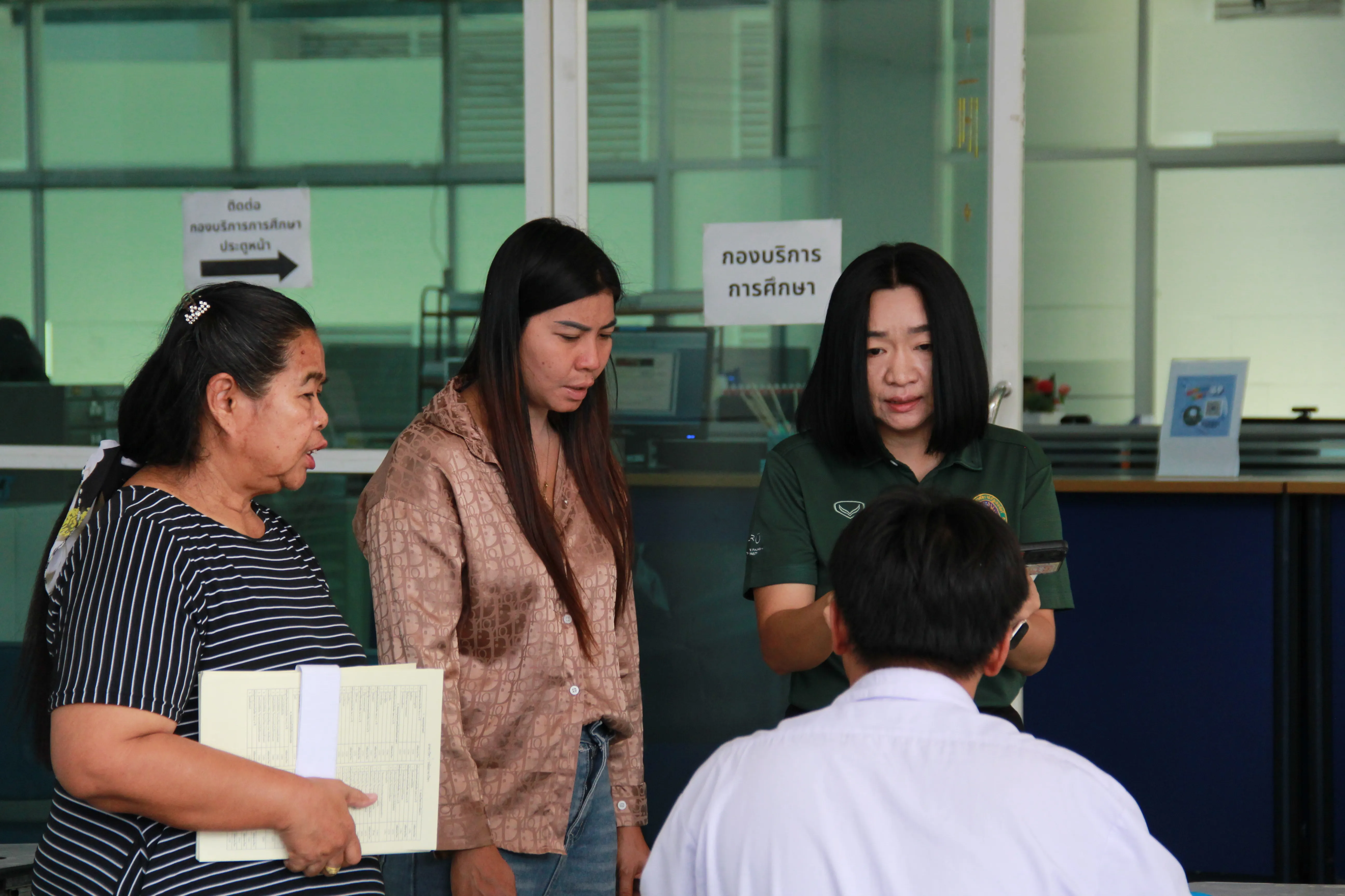 ภาพบรรยากาศวันที่ 3 ของการรับสมัครนักศึกษา ป.ตรี ภาคปกติ รอบที่ 3 รับตรงเพิ่มเติม/Portfolio ปีการศึกษา 2569 ณ ห้องกองบริการการศึกษา
