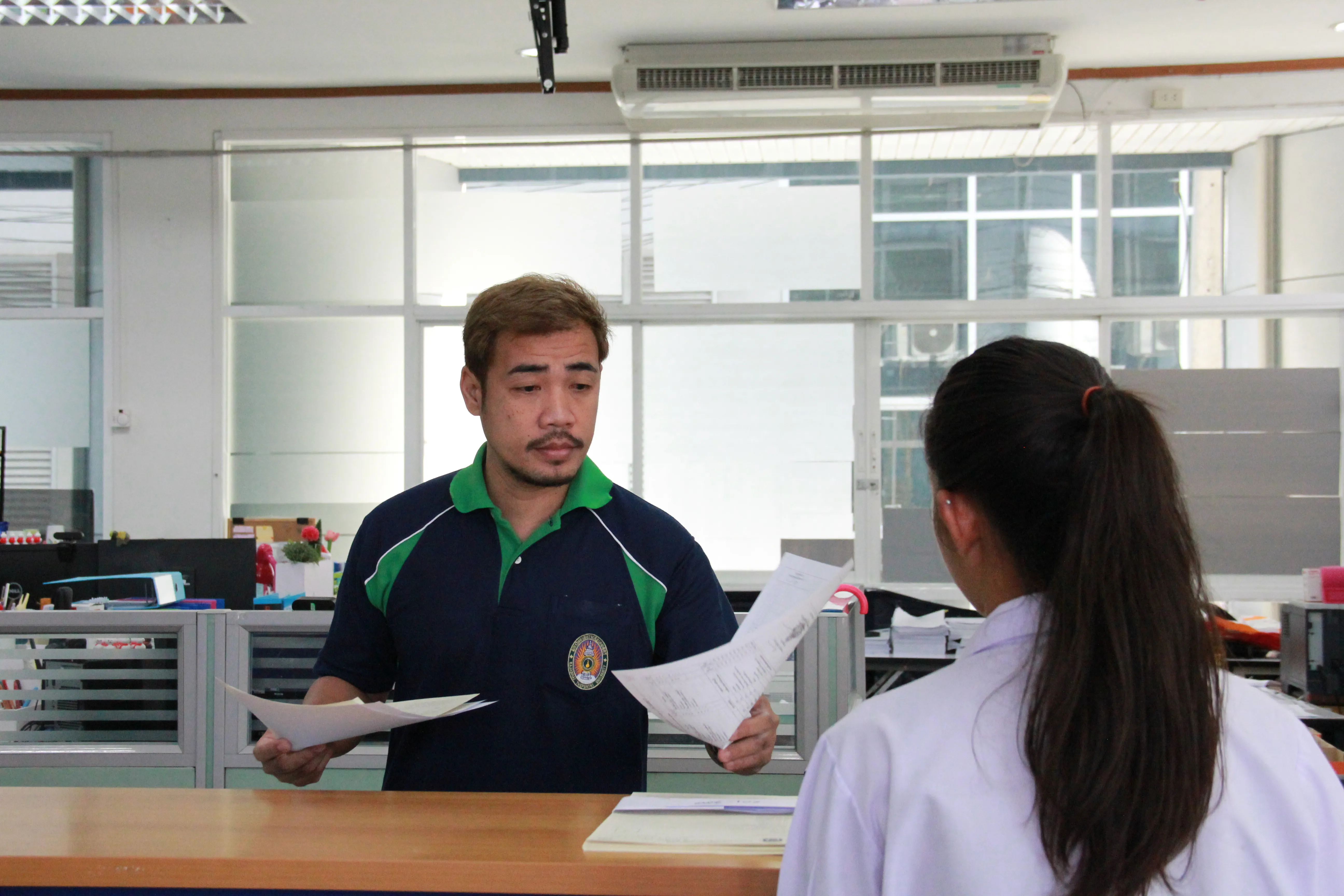 ภาพบรรยากาศวันที่ 10 ของการรับสมัครนักศึกษา ป.ตรี ภาคปกติ รอบที่ 3 รับตรงเพิ่มเติม/Portfolio ปีการศึกษา 2569 ณ ห้องกองบริการการศึกษา