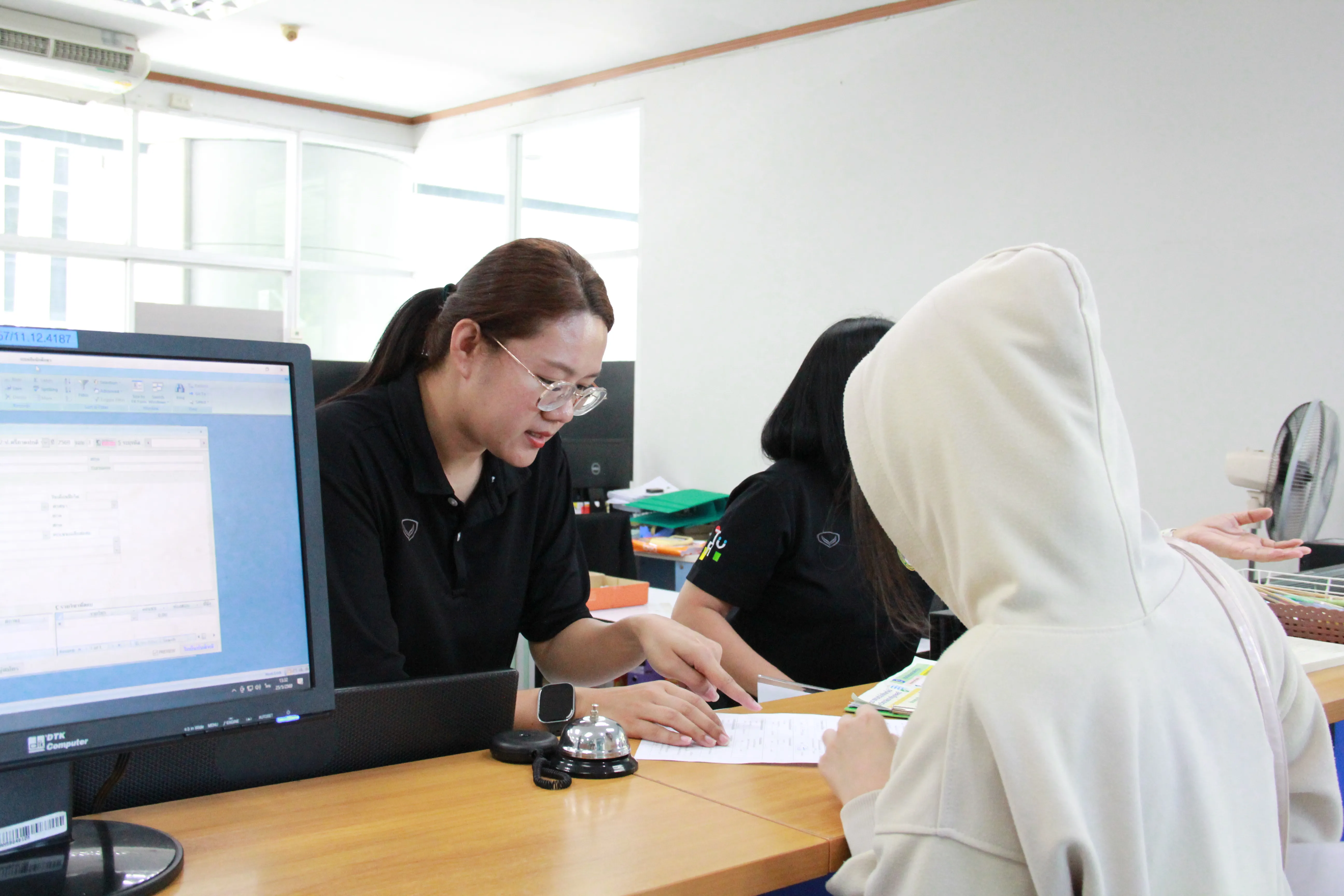 ภาพบรรยากาศประจำวันที่ 25 พฤษภาคม 2569 การรับสมัครนักศึกษา ป.ตรี ภาคปกติ รอบที่ 3 รับตรงเพิ่มเติม/Portfolio ปีการศึกษา 2569 ณ ห้องกองบริการการศึกษา
