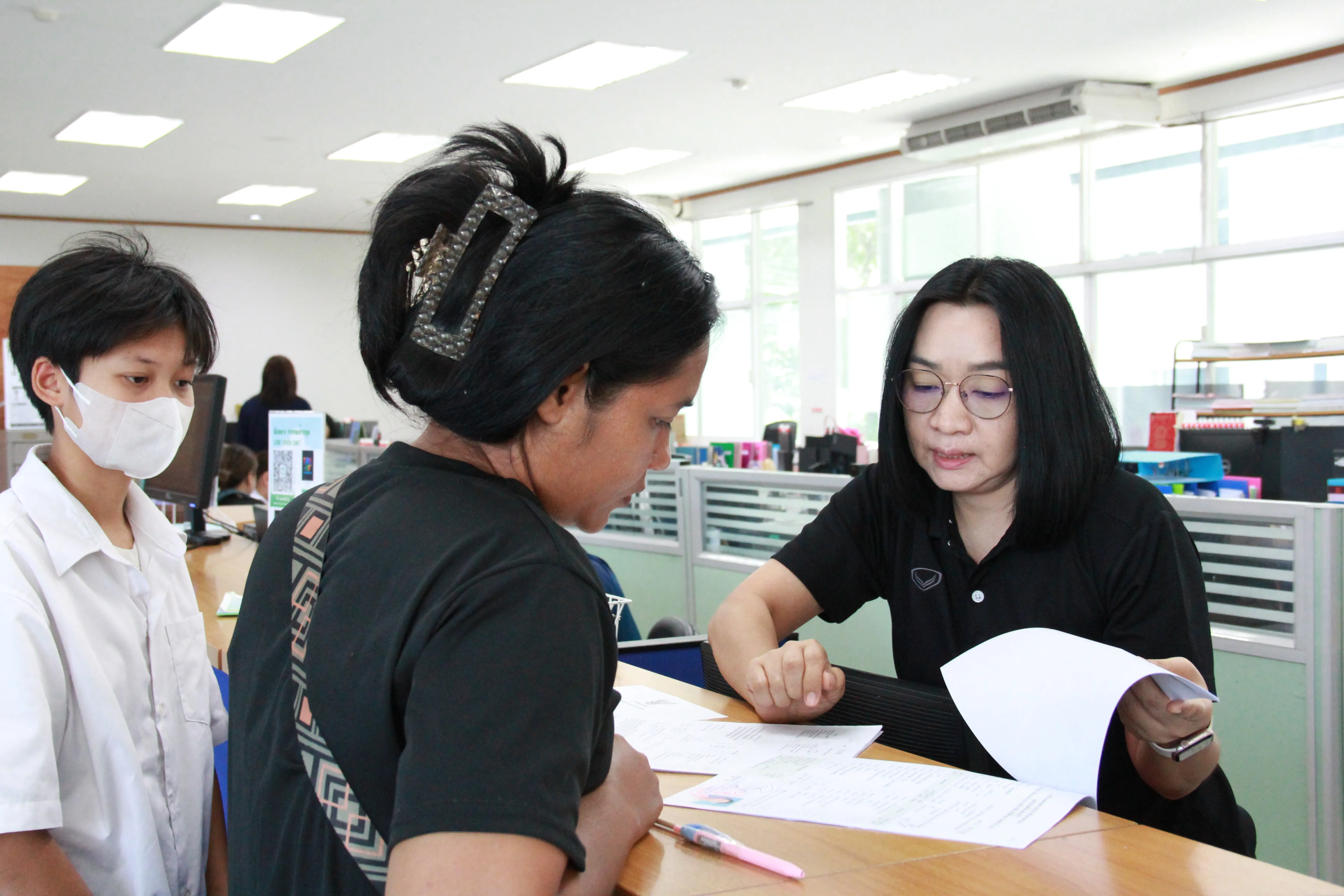 ภาพบรรยากาศประจำวันที่ 26 พฤษภาคม 2569 การรับสมัครนักศึกษา ป.ตรี ภาคปกติ รอบที่ 3 รับตรงเพิ่มเติม/Portfolio ปีการศึกษา 2569 ณ ห้องกองบริการการศึกษา